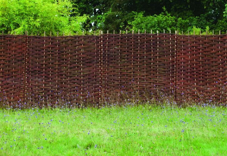 Willow Fence Panels: A Size for Every Corner of the Garden